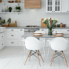 Ako vybrať lacné stoly a stoličky do kuchyne: Vychytávky pre štýlovú kuchyňu za rozumnú cenu