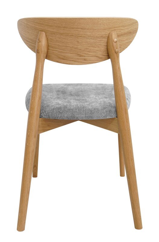 Masívna dubová jedálenská stolička D 46 DUB