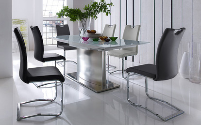 moderné stoličky do kuchyne - kovové