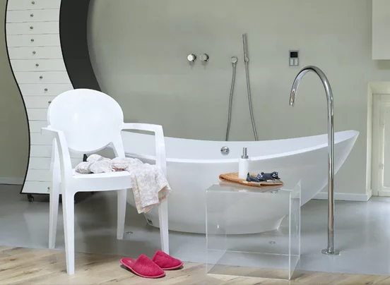 Plastová stolička IGLO S PODRÚČKAMI Plastová stolička IGLO S PODRÚČKAMI