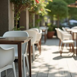 Stoličky na terasu: Čo hľadať pri výbere pre gastro prevádzky?